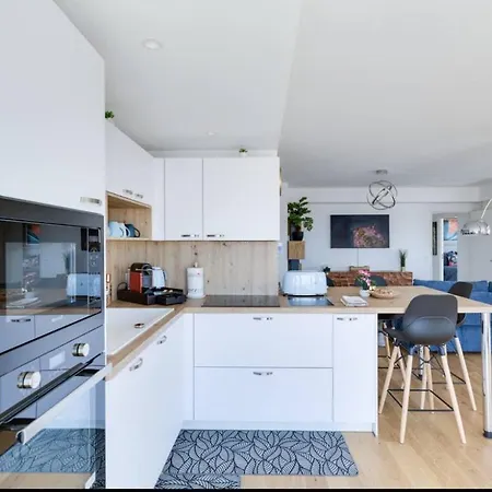 Luxe, Vue Et Parking Prive Lägenhet *
